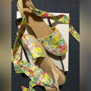Tommy Hilfiger Floral Espadrille Lace-Up Sandals – Yellow Tropical – New